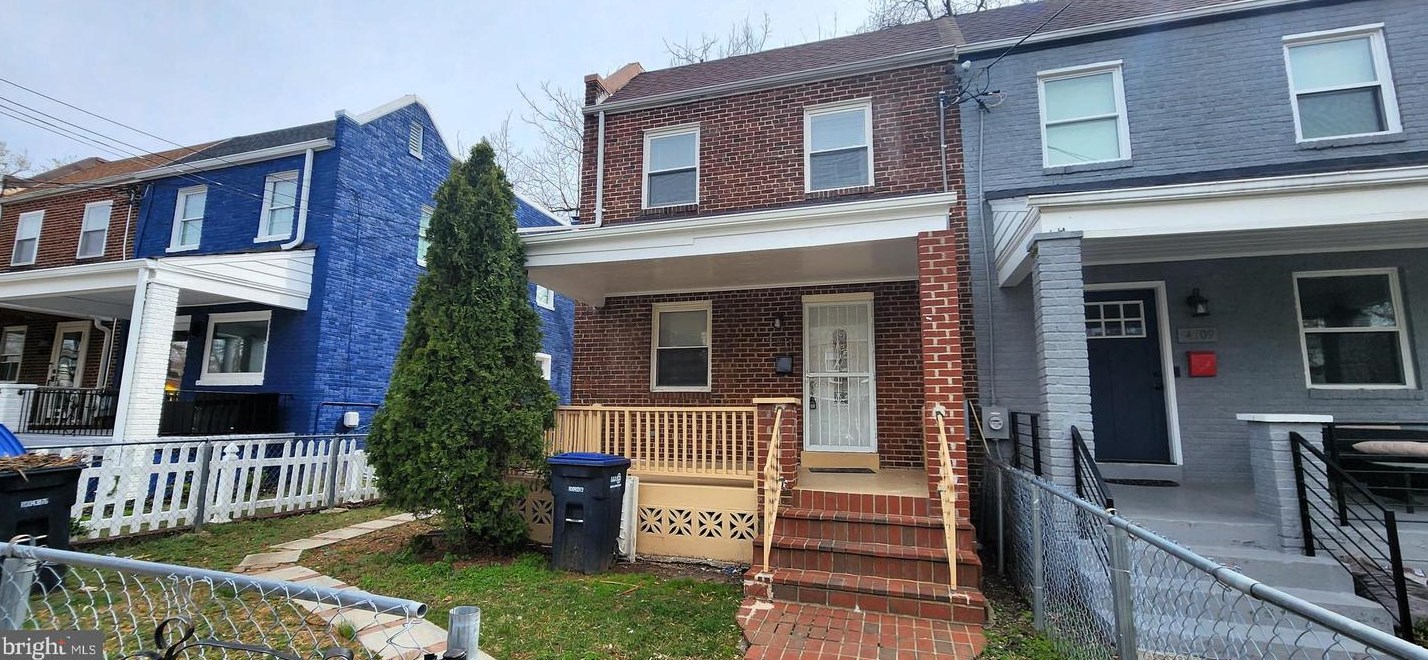 4611 Clay St, Washington, DC 20019-4663