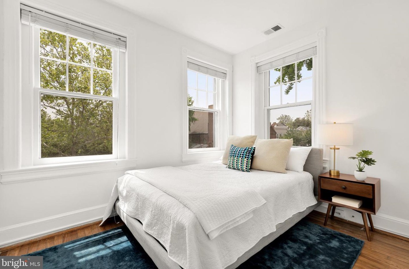 1501 26th St, Washington DC  20007-3015 exterior