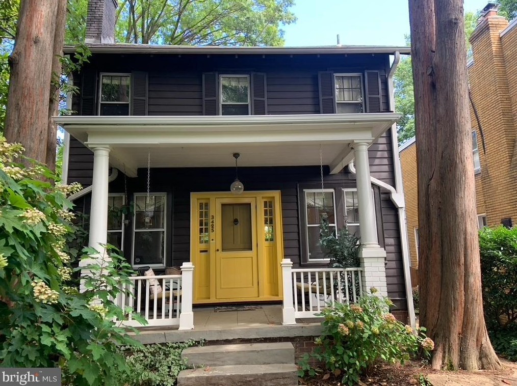 3425 Quebec St, Washington, DC 20016-3127