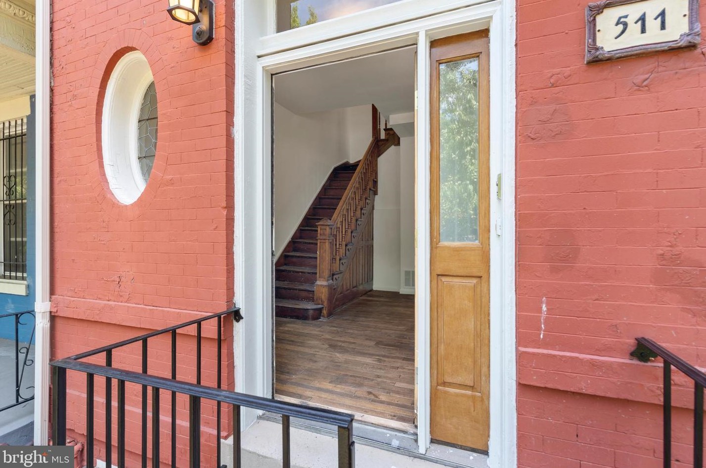 511 8th St, Washington, DC 20003-2835
