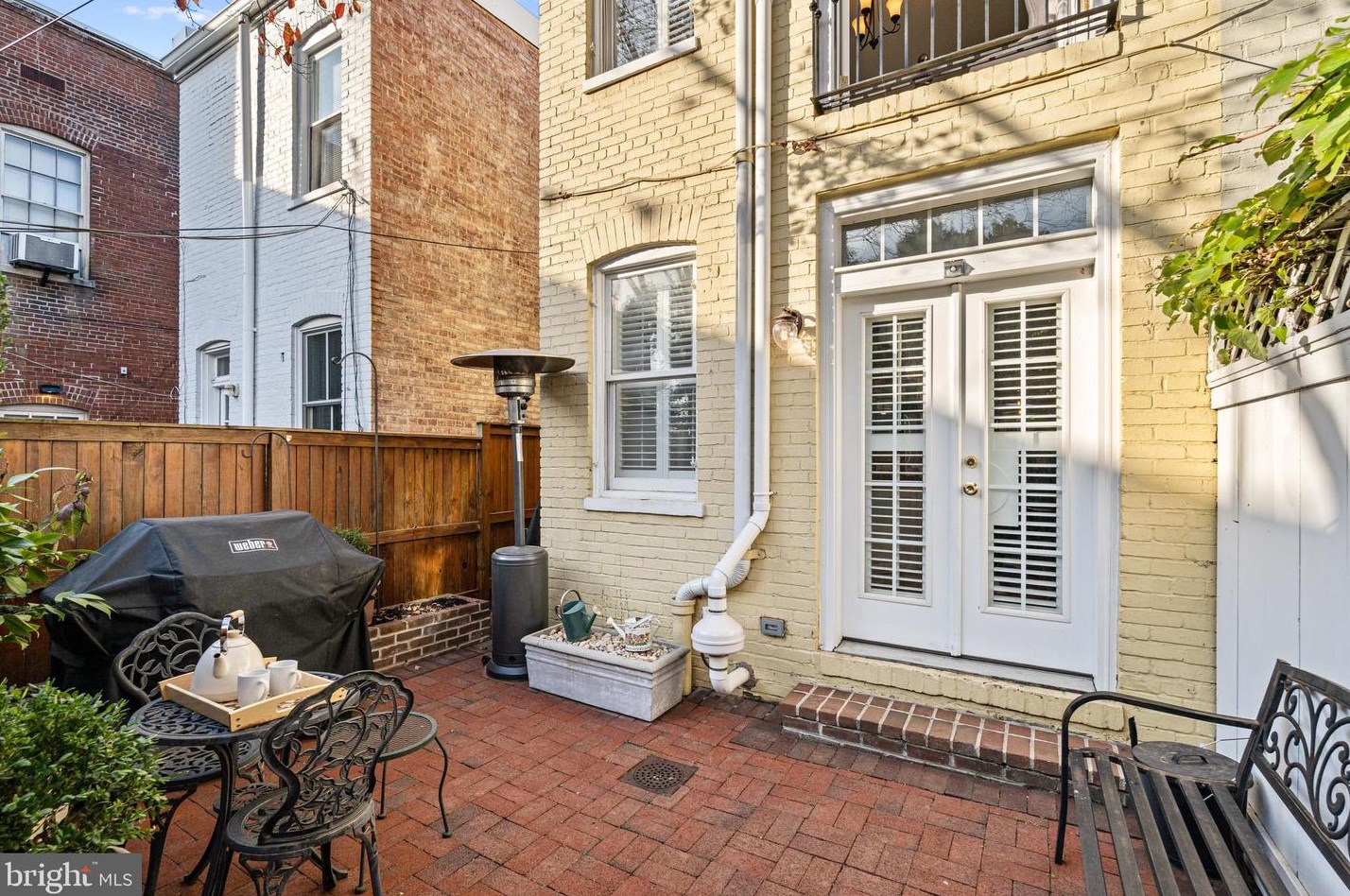 3408 Dent Pl, Washington DC 20007-2713 exterior