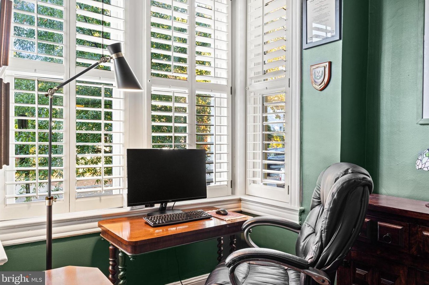 3408 Dent Pl, Washington DC 20007-2713 exterior