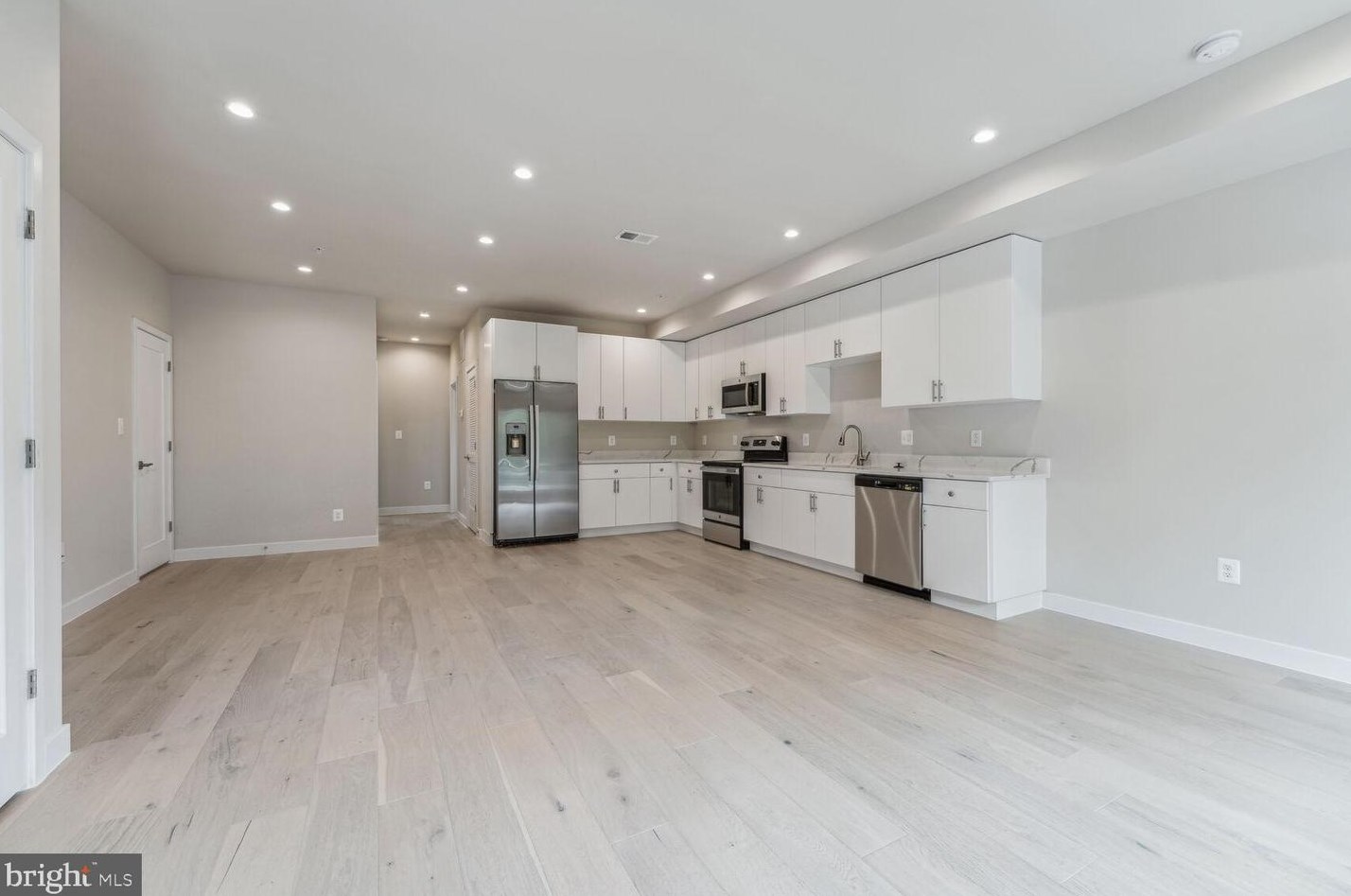 2512 Elvans Rd, Washington, DC 20020-3508