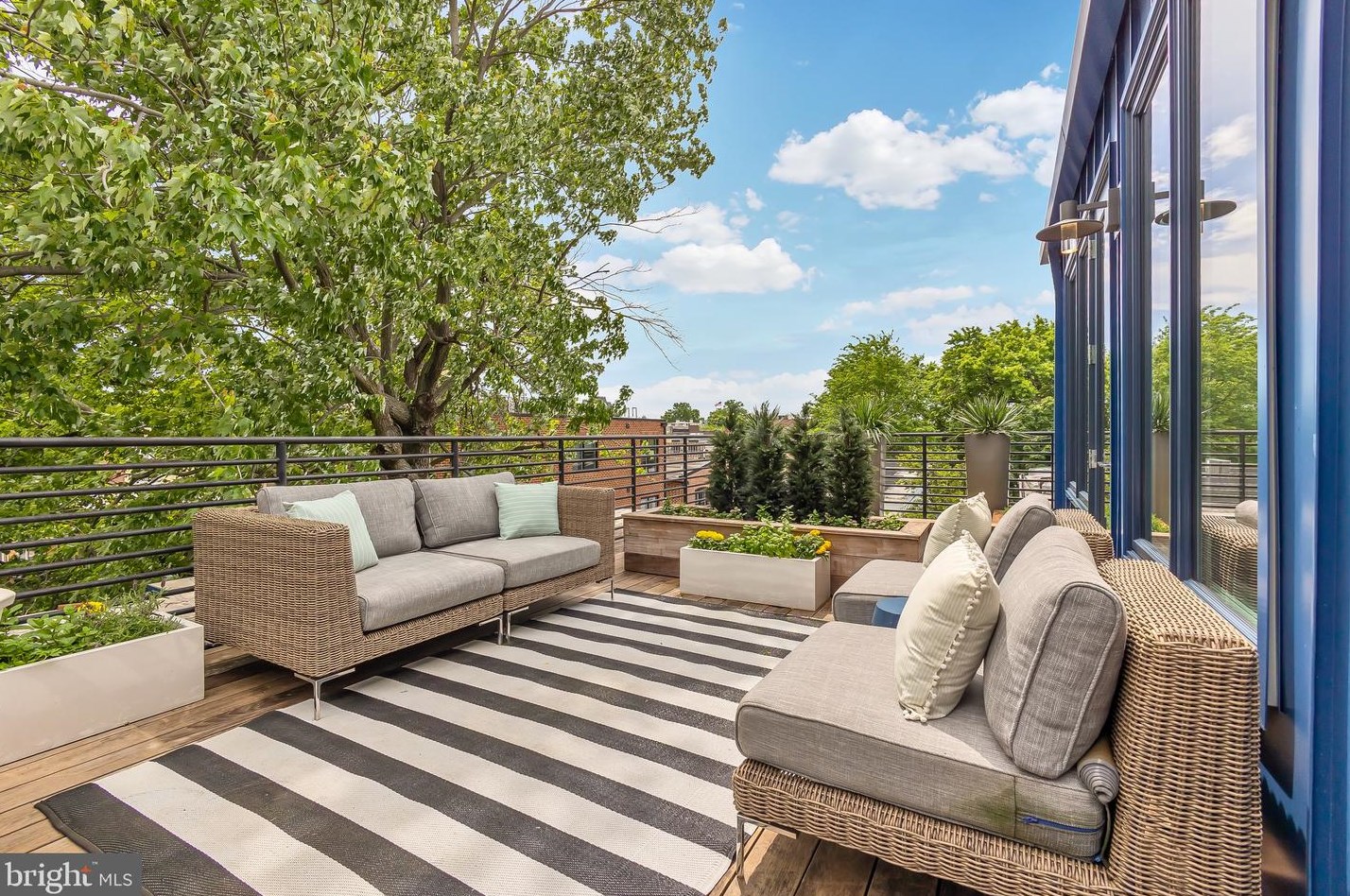 418 7th St, Washington DC  20024-2576 exterior