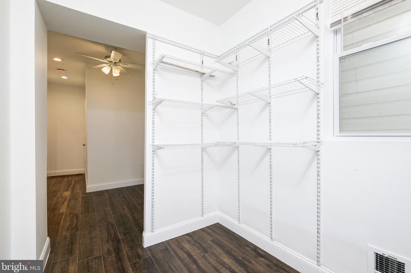 1113 Penn St, Washington DC  20002-2646 exterior