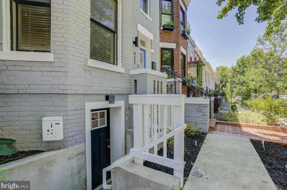 921 L St, Washington, DC 20002-3729