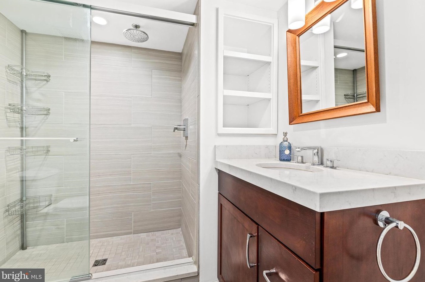 5335 43rd St, Washington DC  20015-2007 exterior