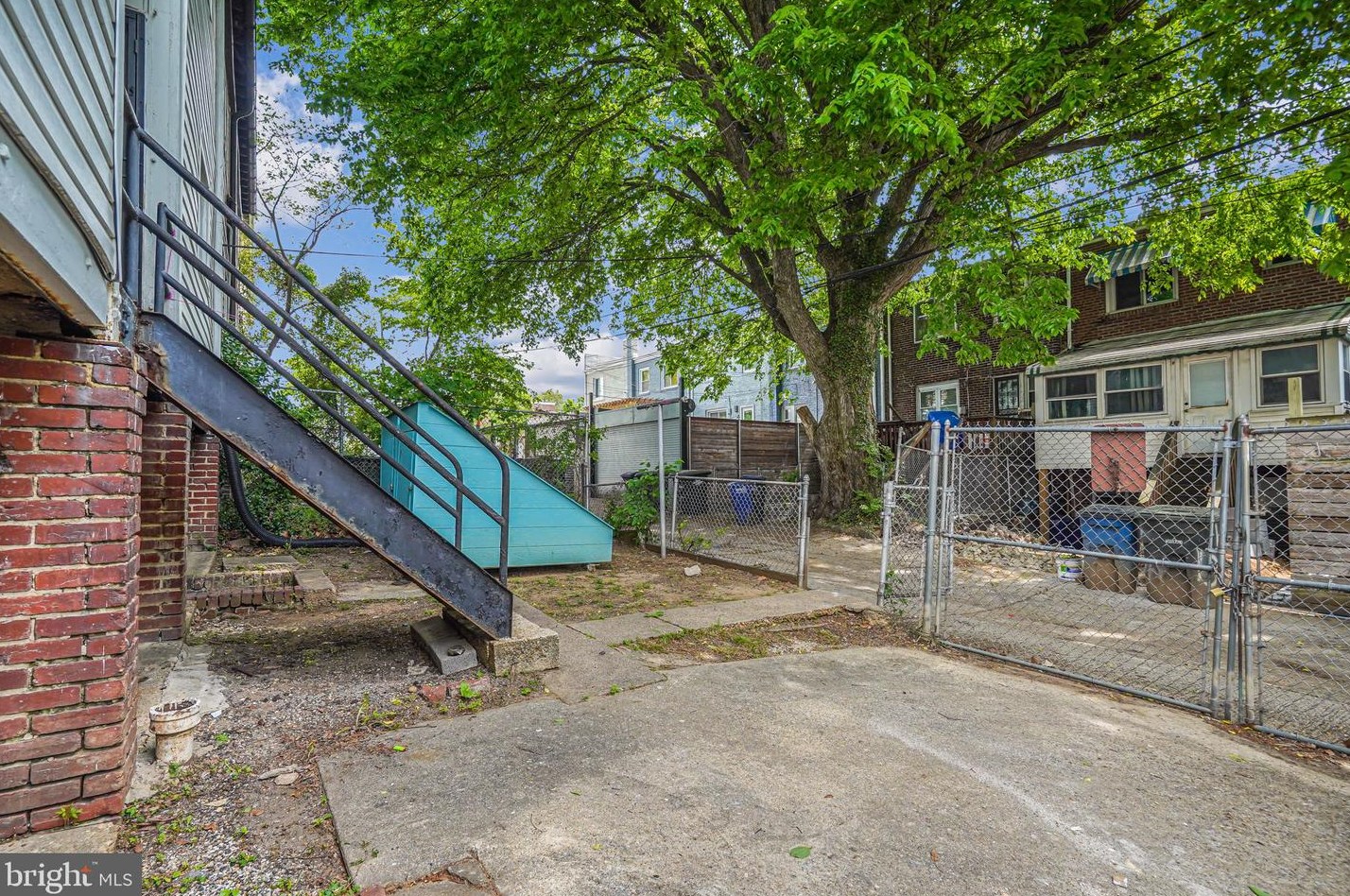 1321 Orren St, Washington DC 20002-3932 exterior