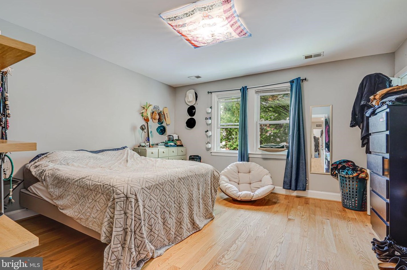 1321 Orren St, Washington DC 20002-3932 exterior