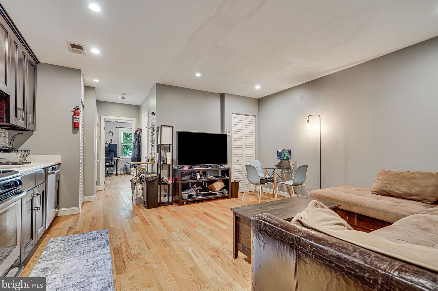 1321 Orren St, Washington DC 20002-3932 exterior