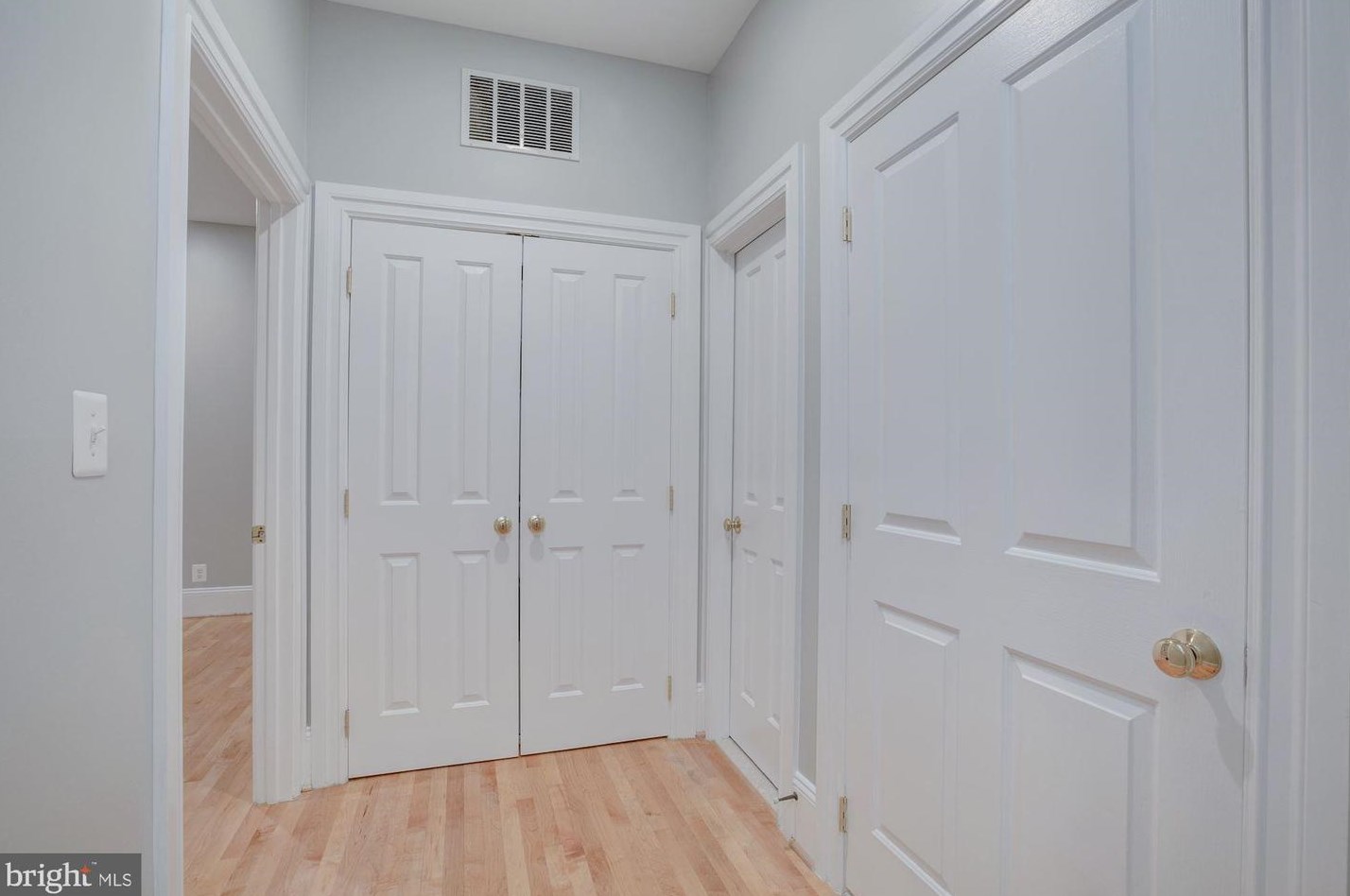 1520 O St, Washington DC  20005-5500 exterior