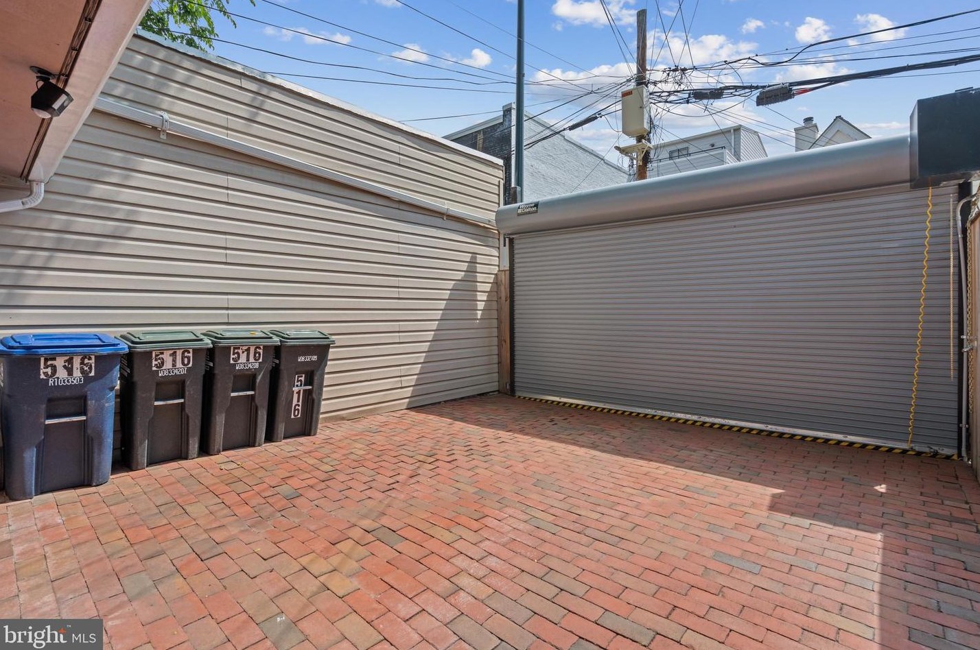 516 10th St, Washington DC  20003-2806 exterior