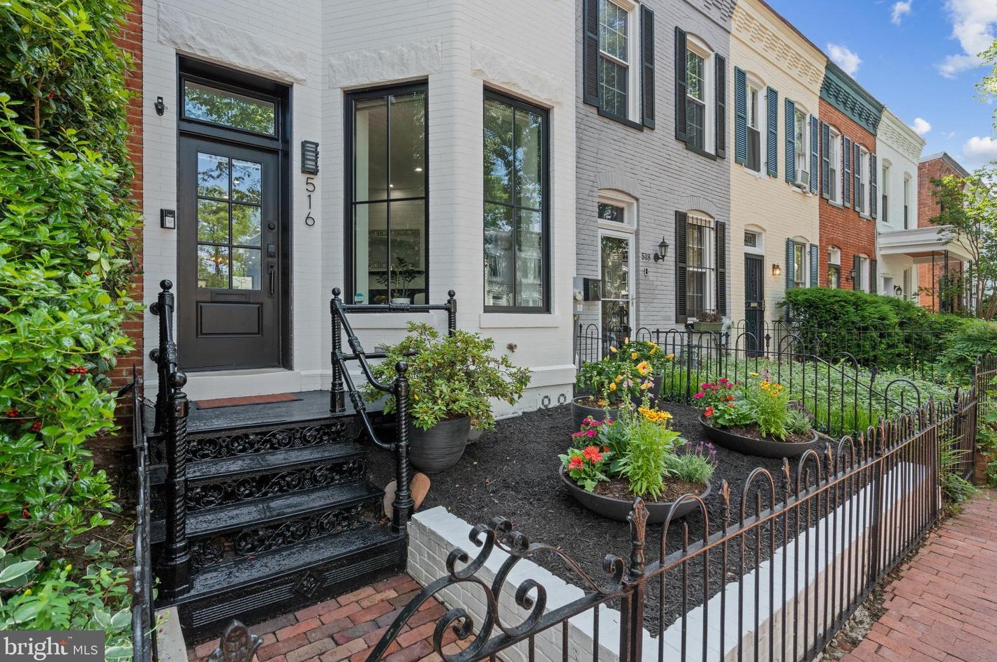 516 10th St, Washington DC  20003-2806 exterior