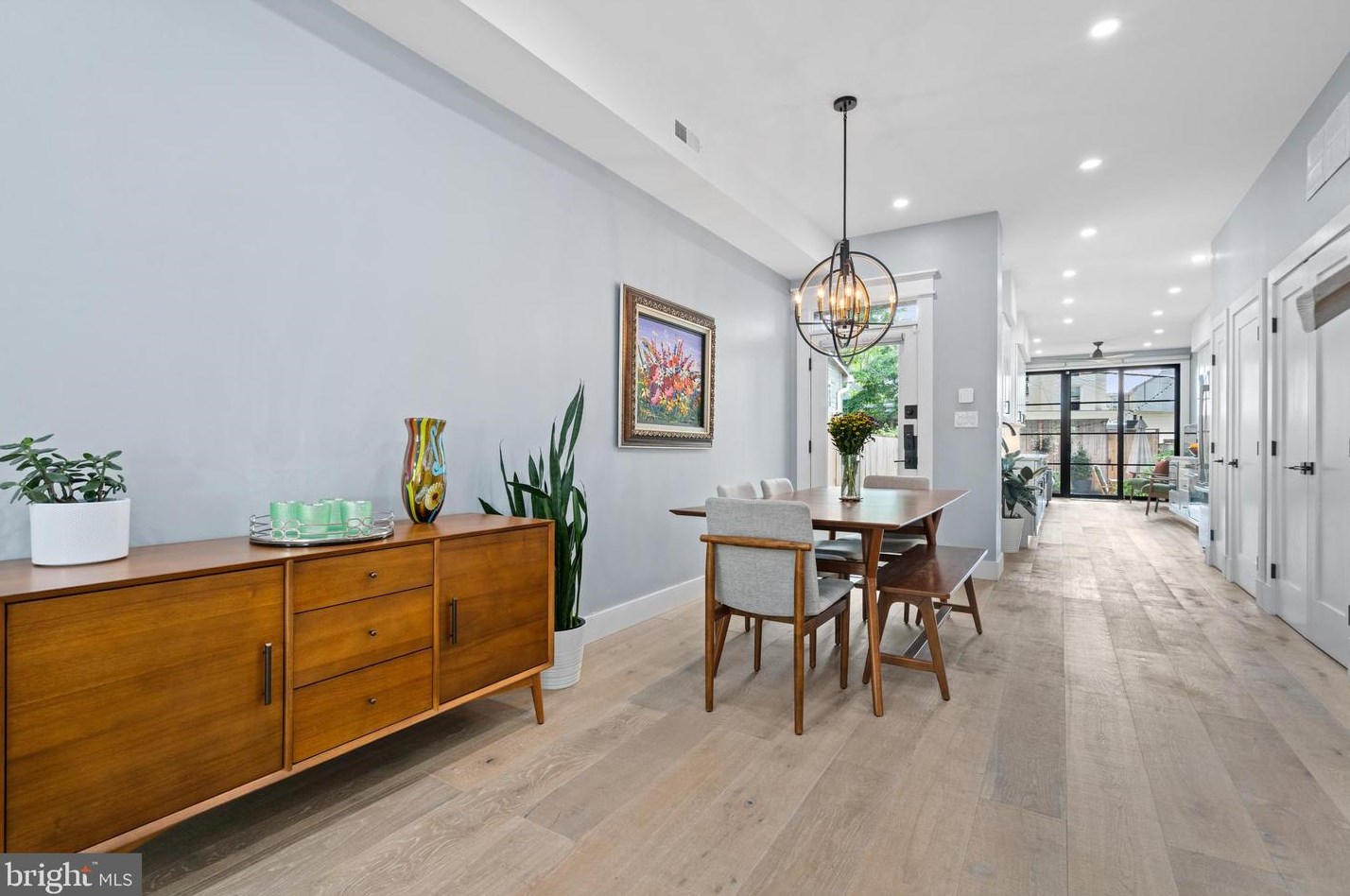 516 10th St, Washington DC  20003-2806 exterior