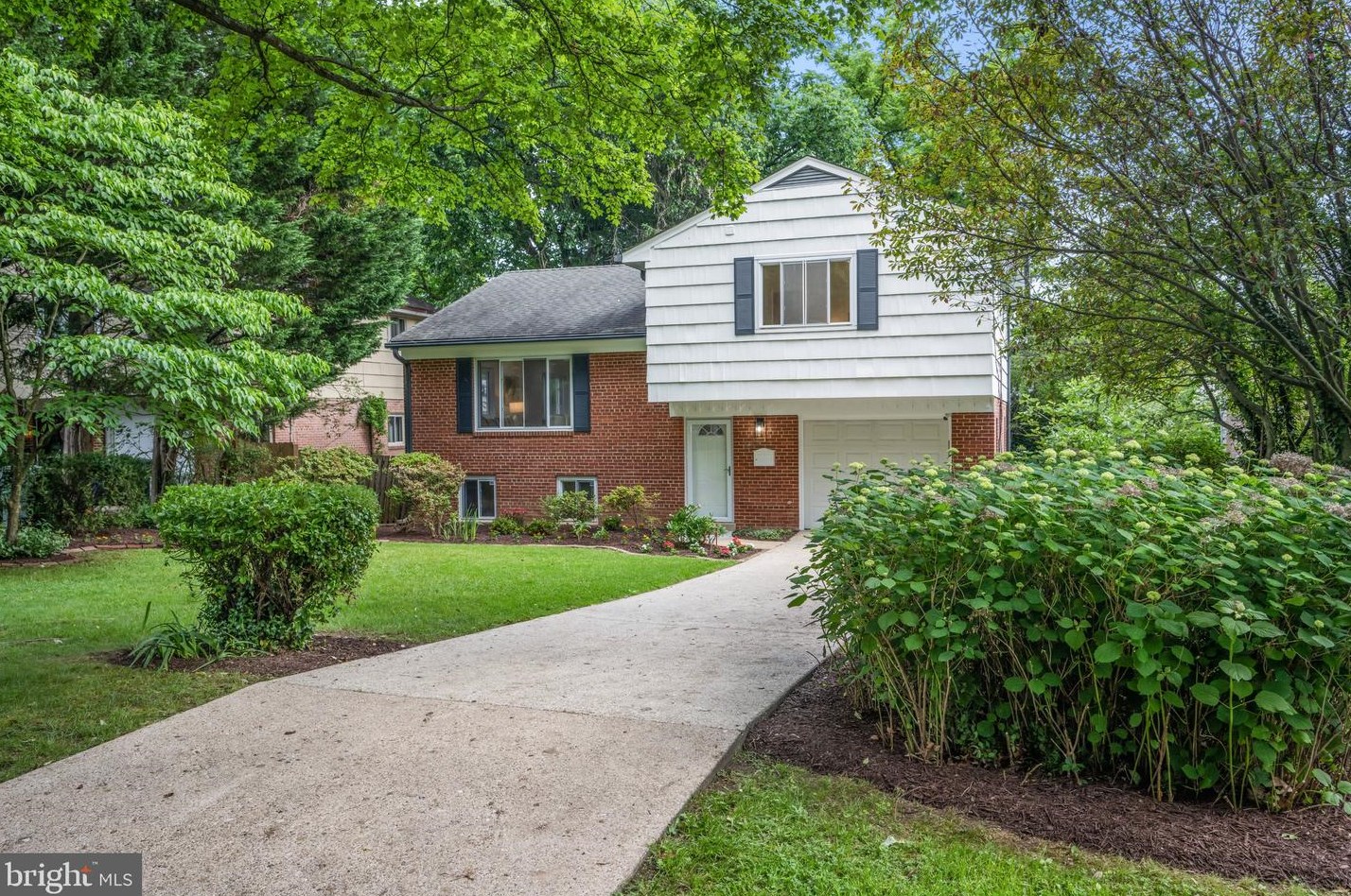 4529 Albemarle St, Washington, DC 20016-2015