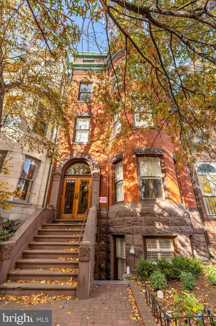 1721 P St, Washington DC  20036-1342 exterior