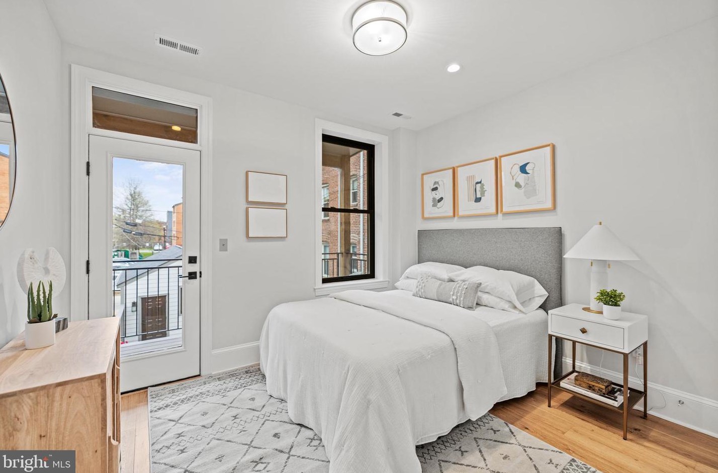 1451 Chapin St, Washington DC  20009-4510 exterior