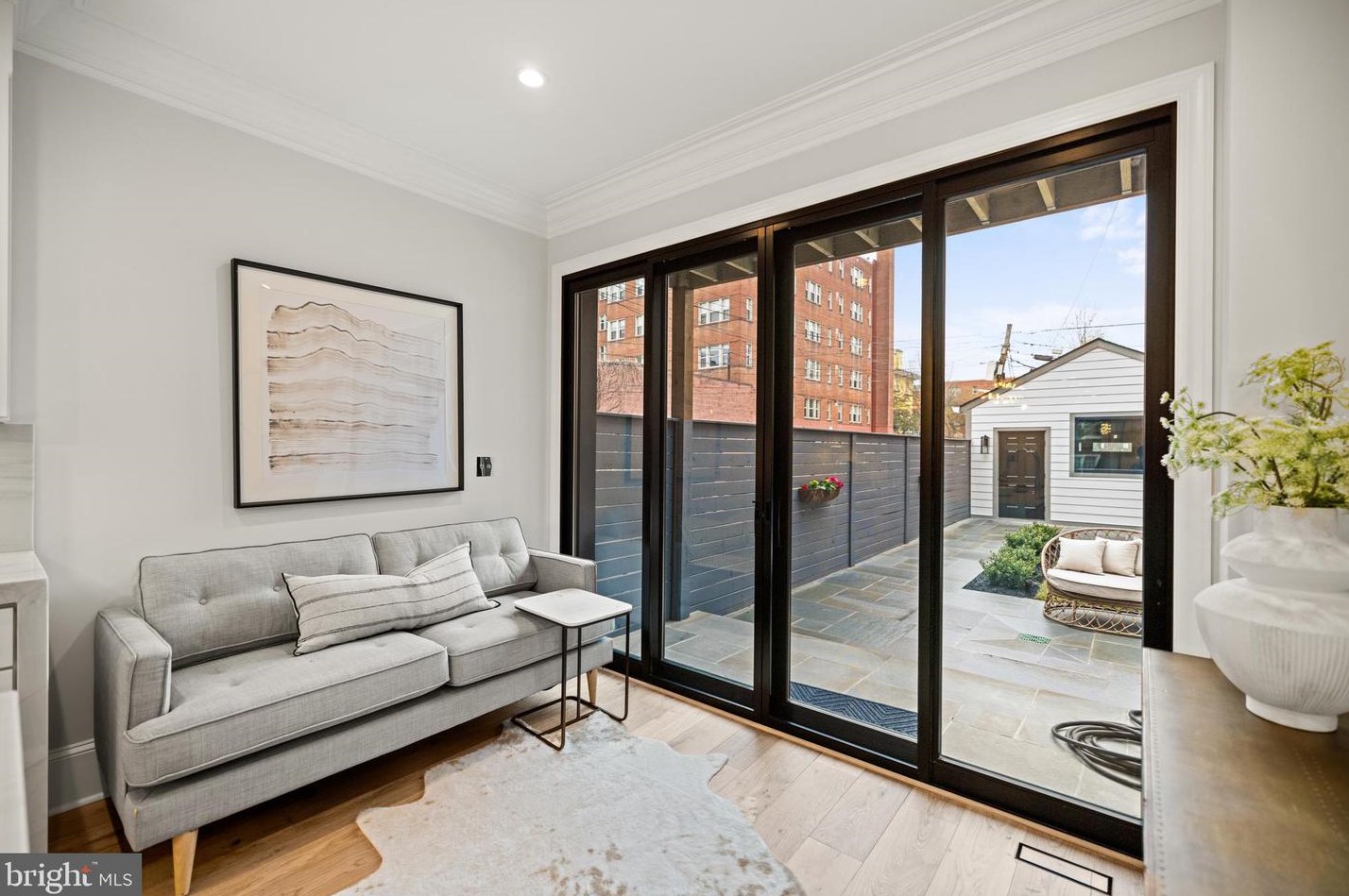 1451 Chapin St, Washington DC  20009-4510 exterior