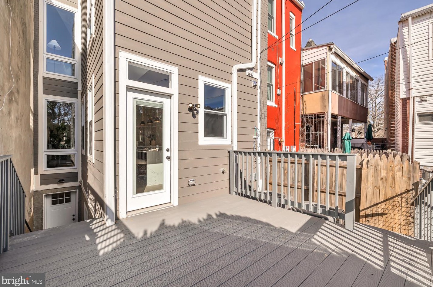 304 T St, Washington DC 20001-1842 exterior