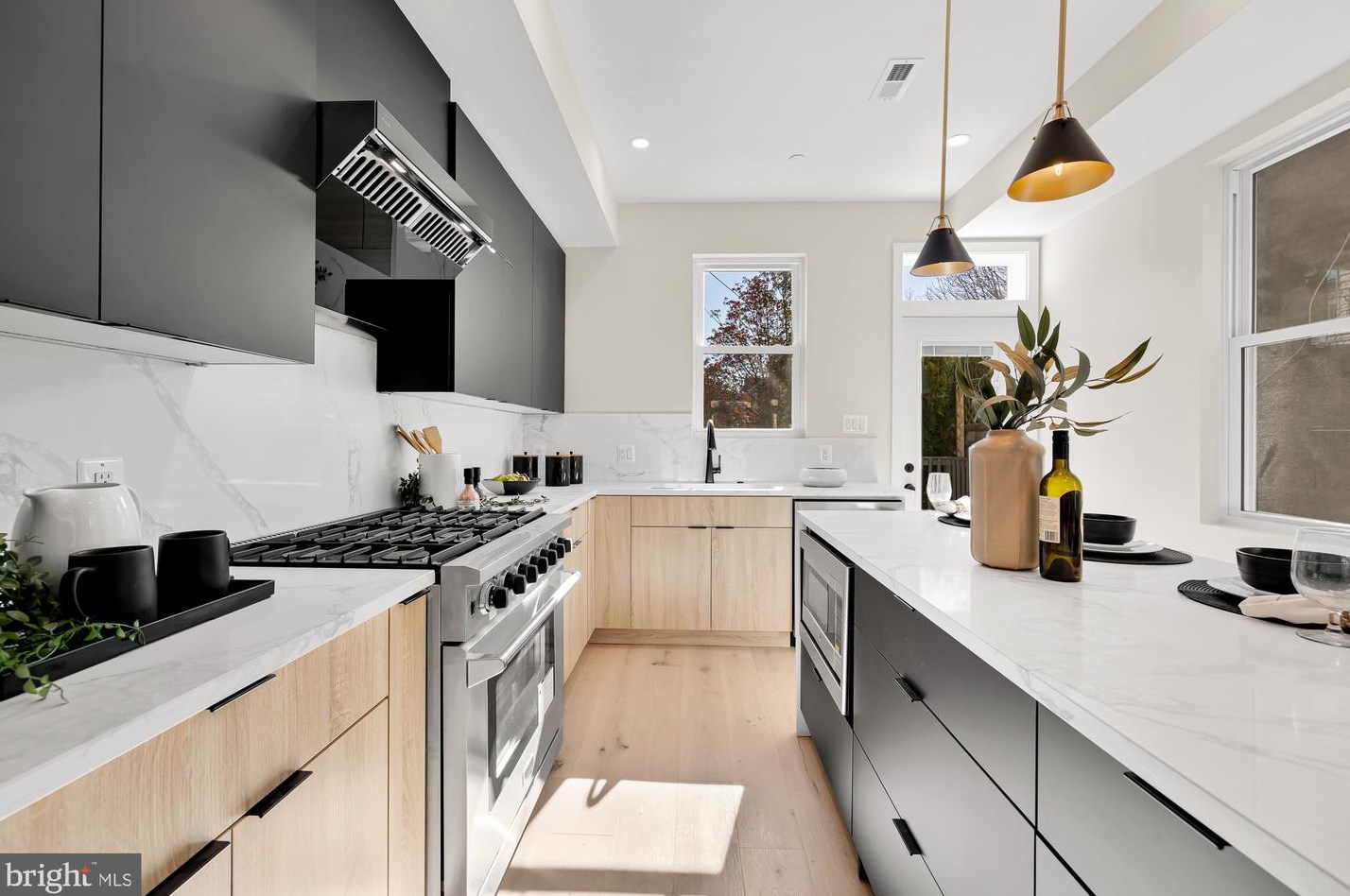 304 T St, Washington DC 20001-1842 exterior