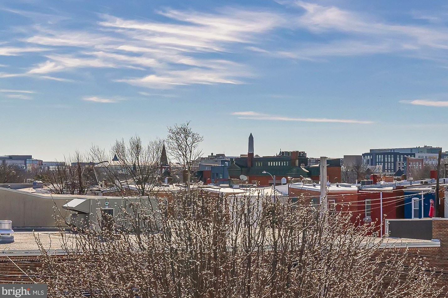 304 T St, Washington DC 20001-1842 exterior