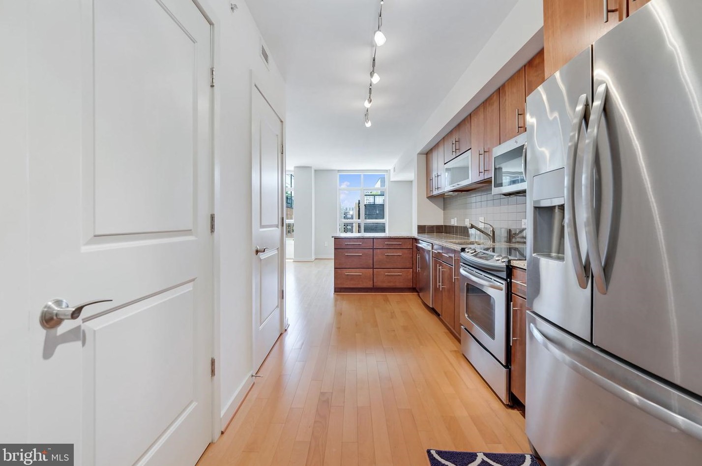 1025 1st St, Washington DC 20001-2283 exterior