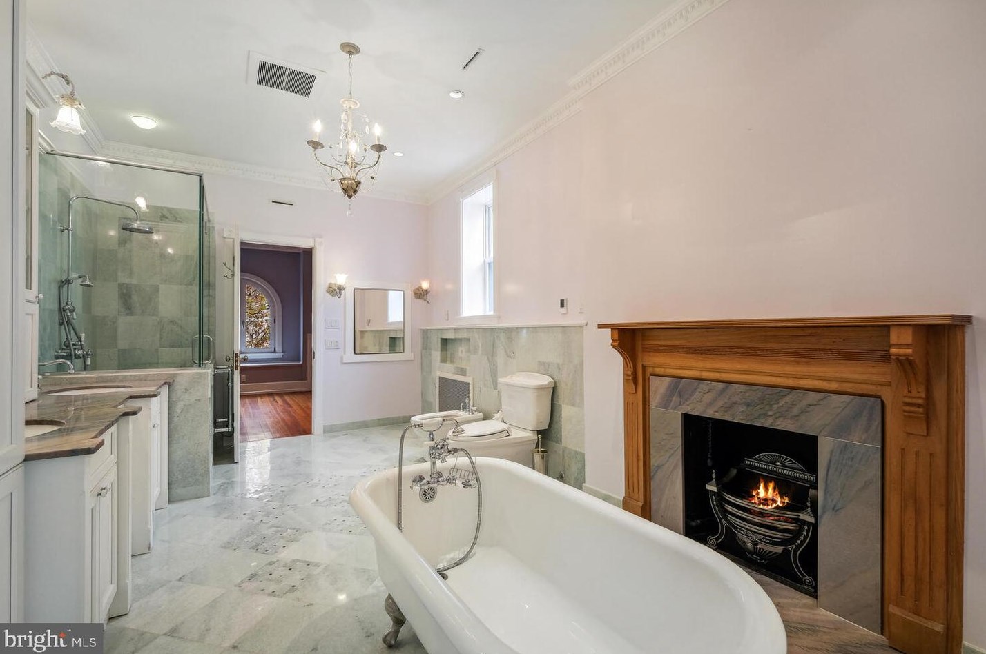 2010 Hillyer Pl, Washington DC 20009-1006 exterior