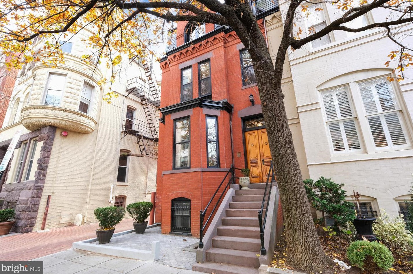 2010 Hillyer Pl, Washington DC 20009-1006 exterior