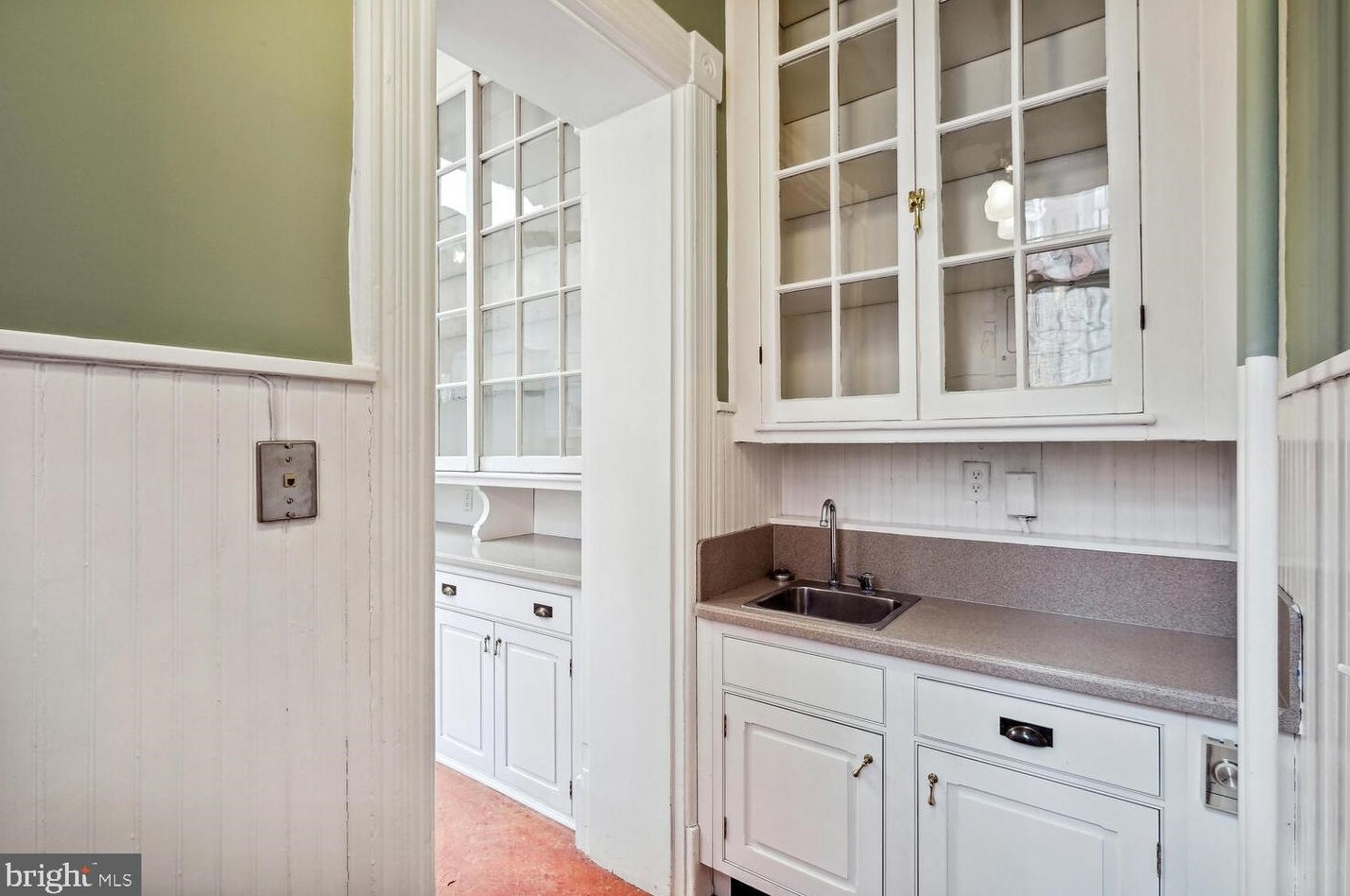 2010 Hillyer Pl, Washington DC 20009-1006 exterior