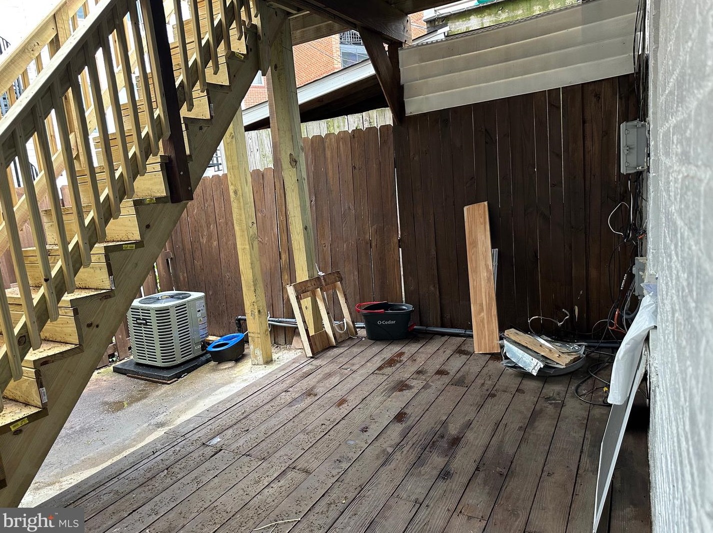 646 Orleans Pl, Washington DC  20002-3469 exterior