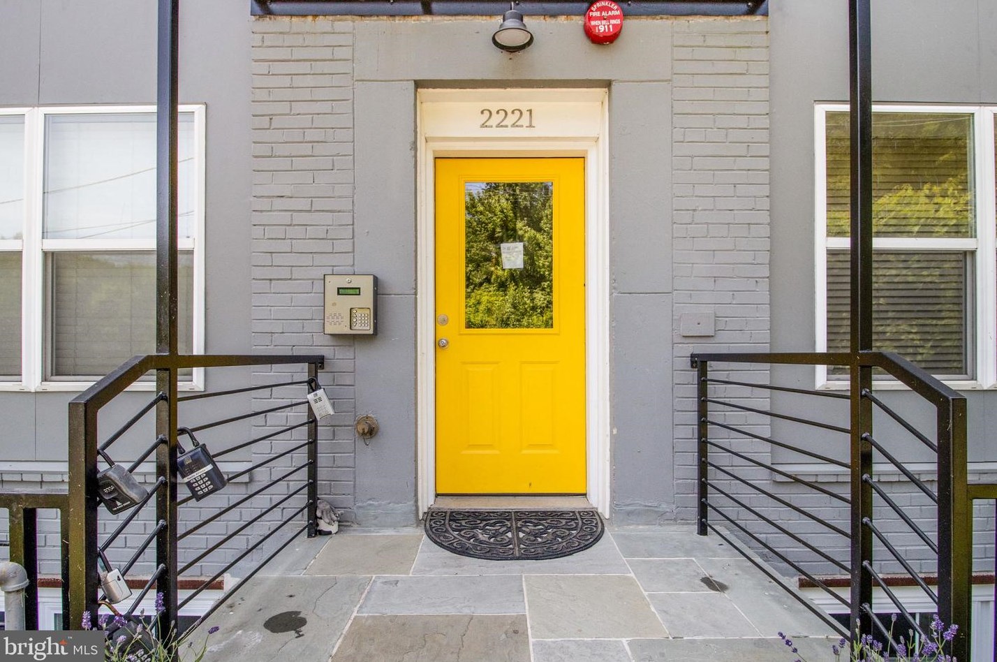 2221 M St, Washington, DC 20002-2058
