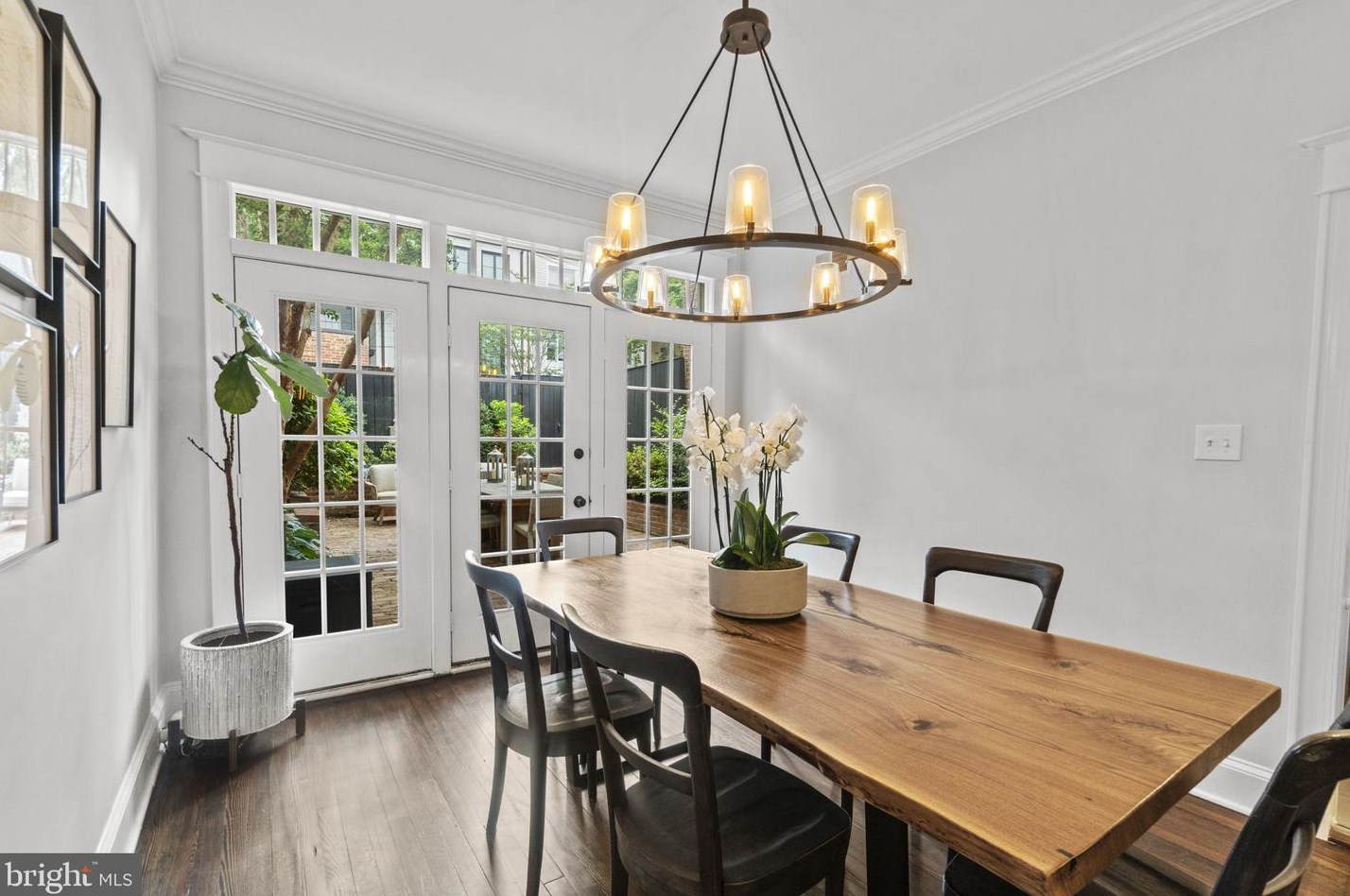 3025 Cambridge Pl, Washington DC  20007-2914 exterior