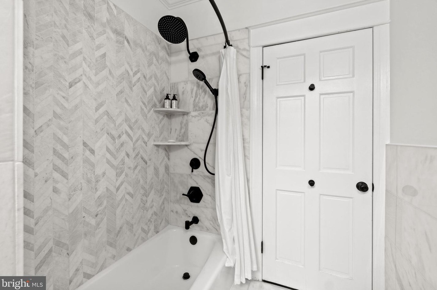 3025 Cambridge Pl, Washington DC  20007-2914 exterior