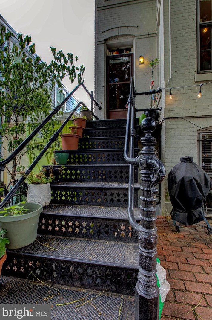 605 E St, Washington, DC 20003-2784