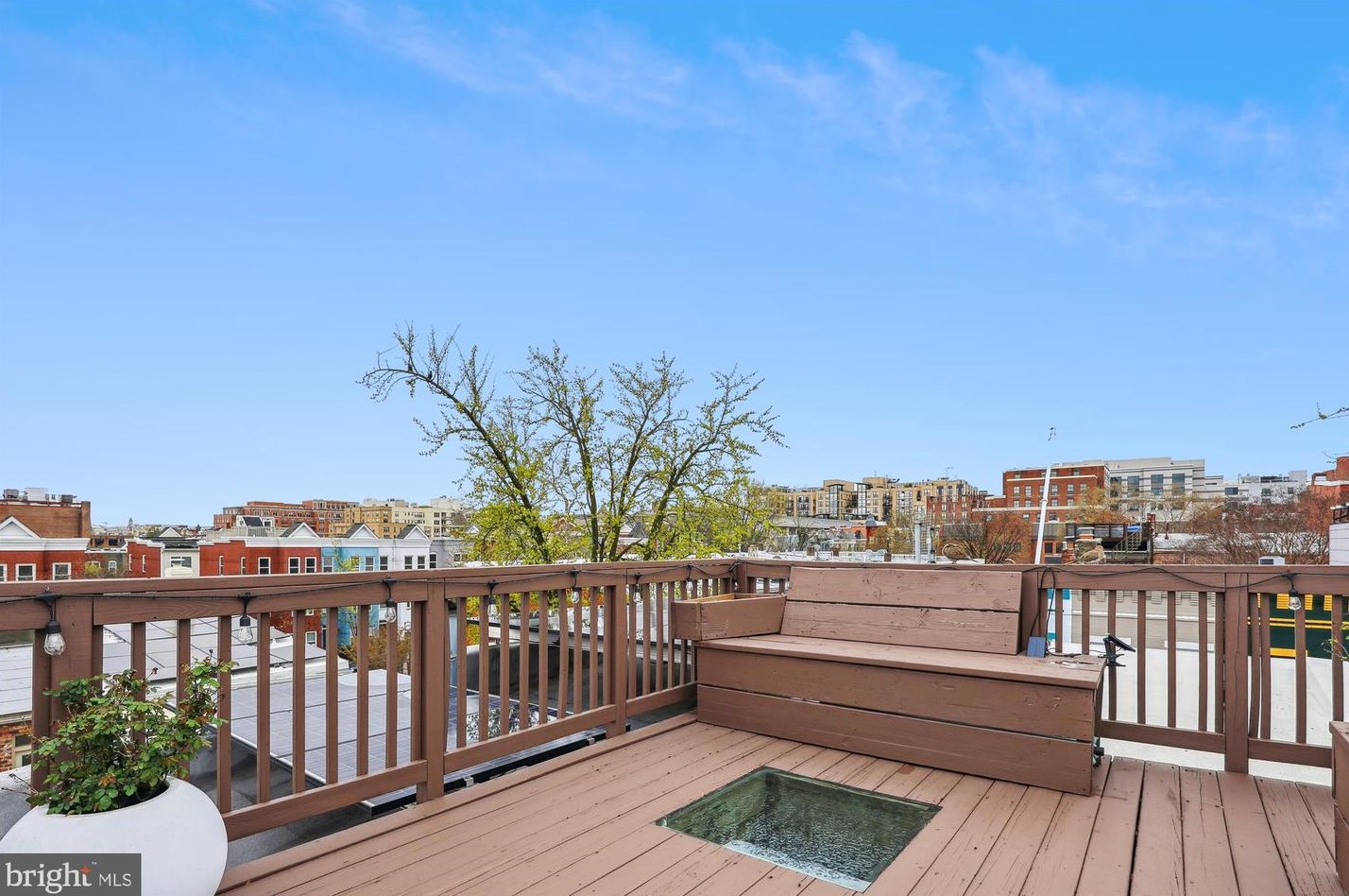 2209 12th Pl, Washington DC  20009-4405 exterior