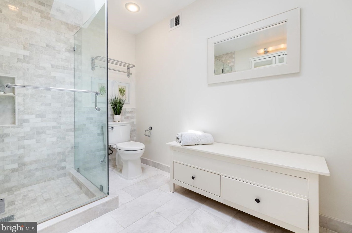 4253 Fordham Rd, Washington DC 20016-1931 exterior