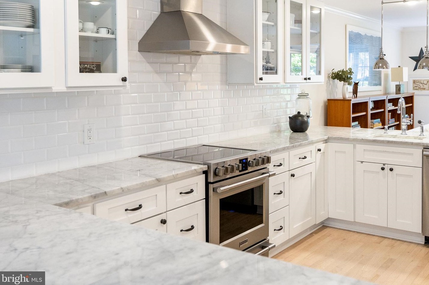 4253 Fordham Rd, Washington DC 20016-1931 exterior