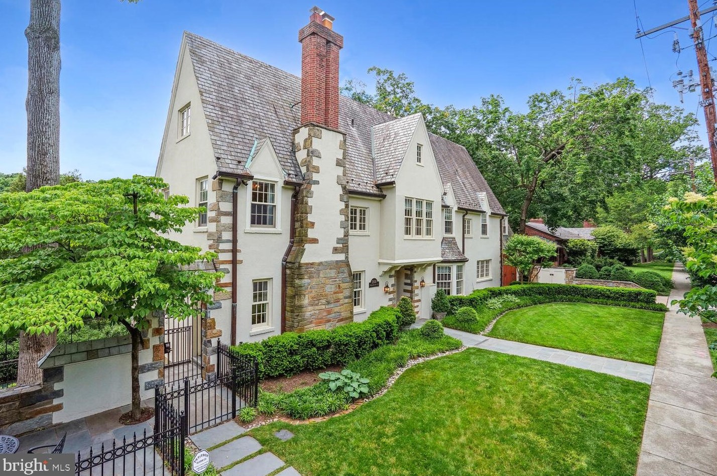 2930 Woodland Dr Nw, Washington, DC 20008