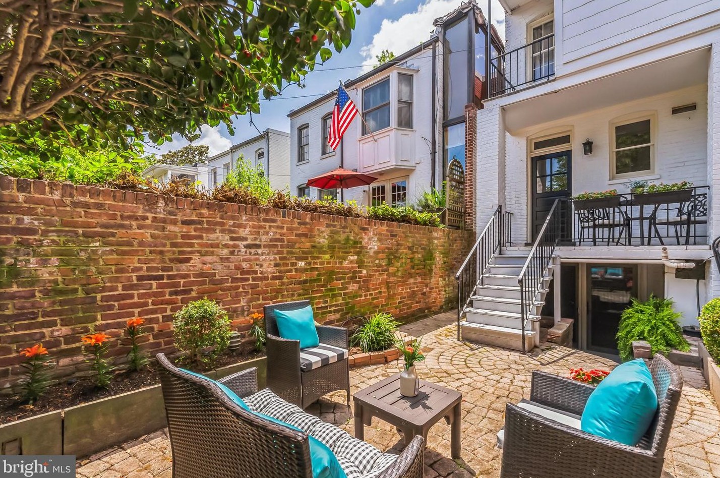 1555 33rd St, Washington DC  20007-2750 exterior