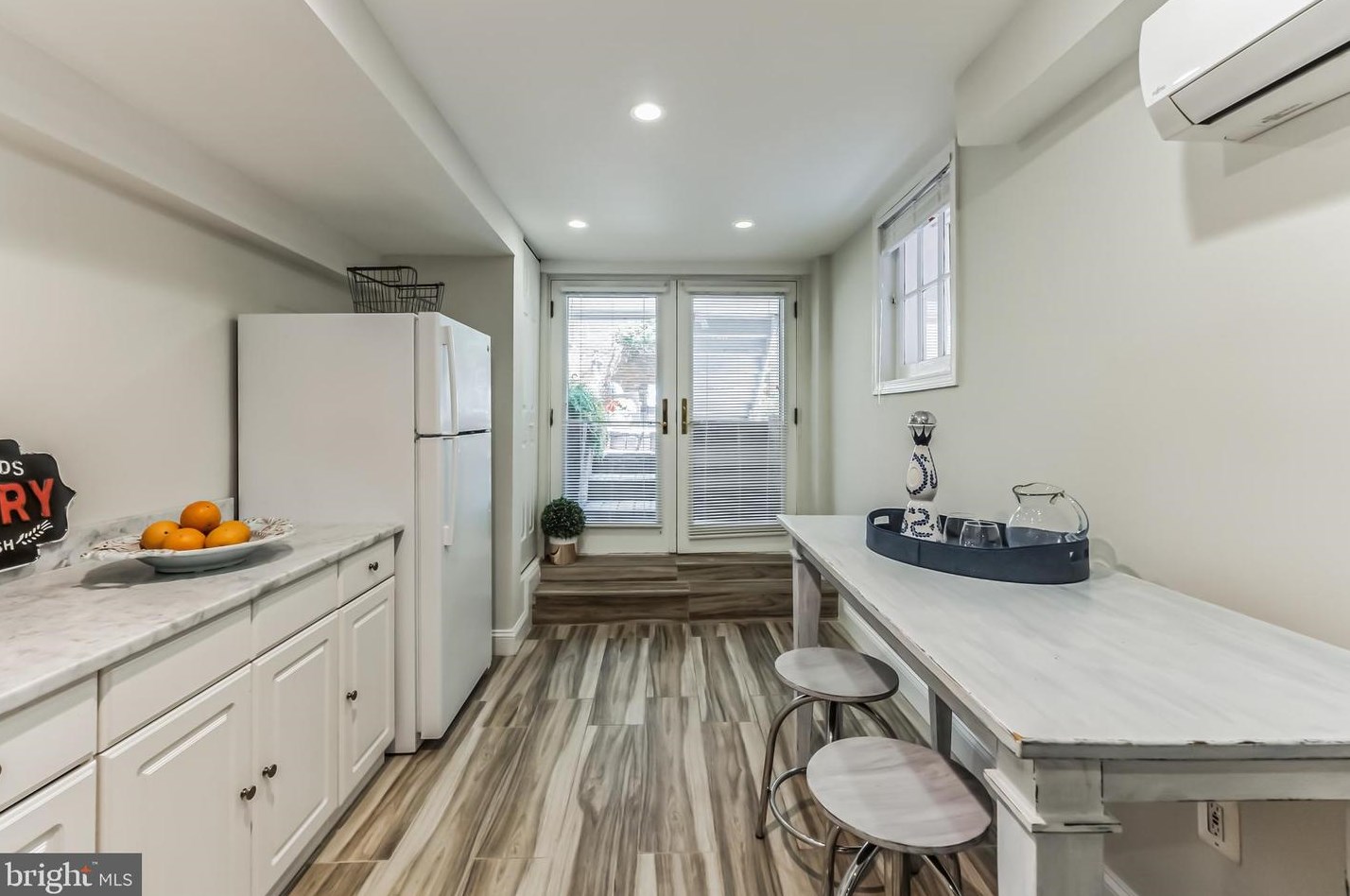 1555 33rd St, Washington DC  20007-2750 exterior