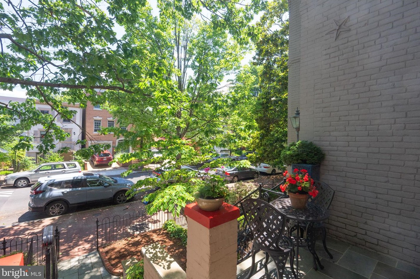 311 9th St, Washington, DC 20003-2116