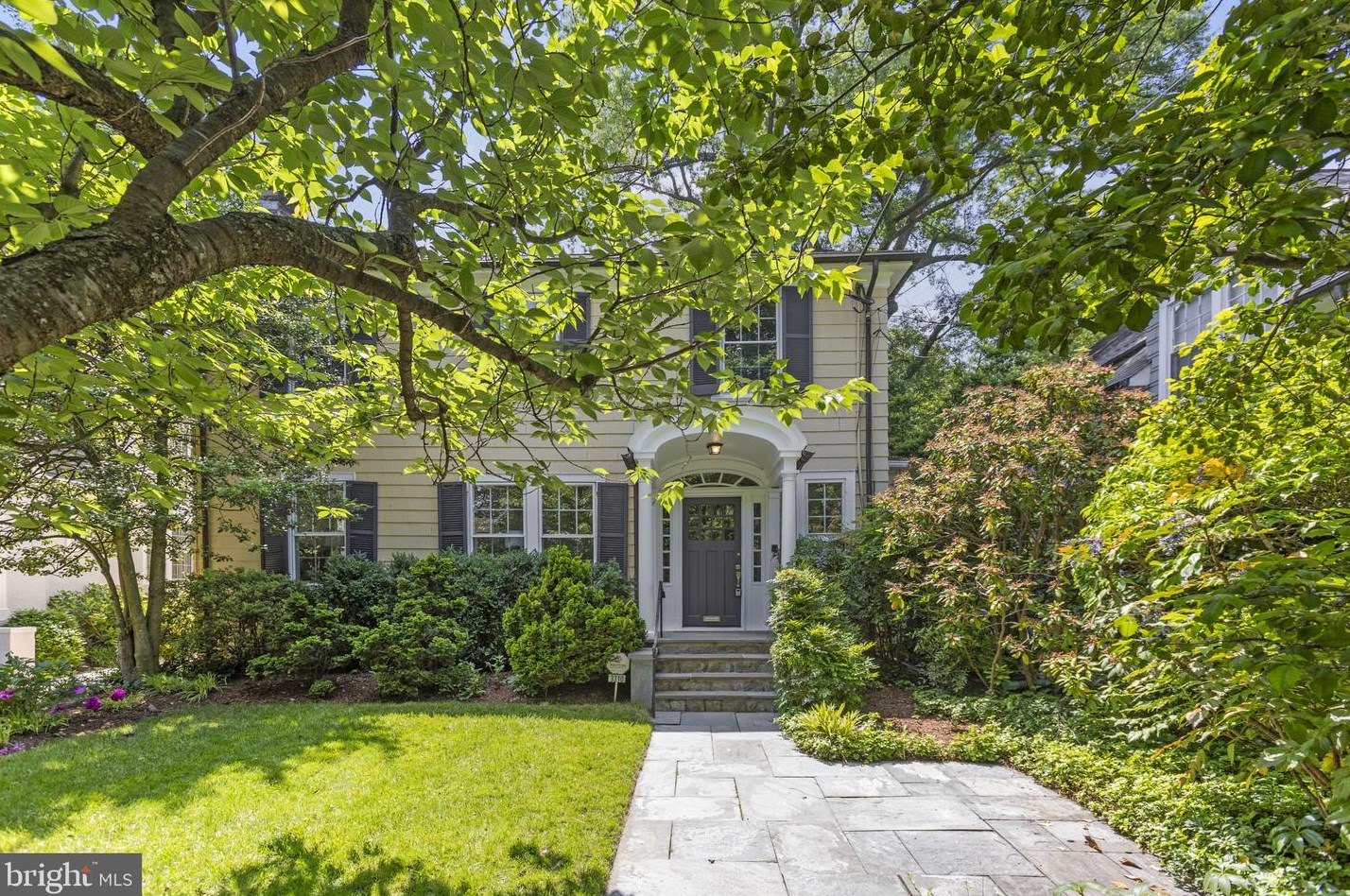 3310 35th St Nw, Washington, DC 20016