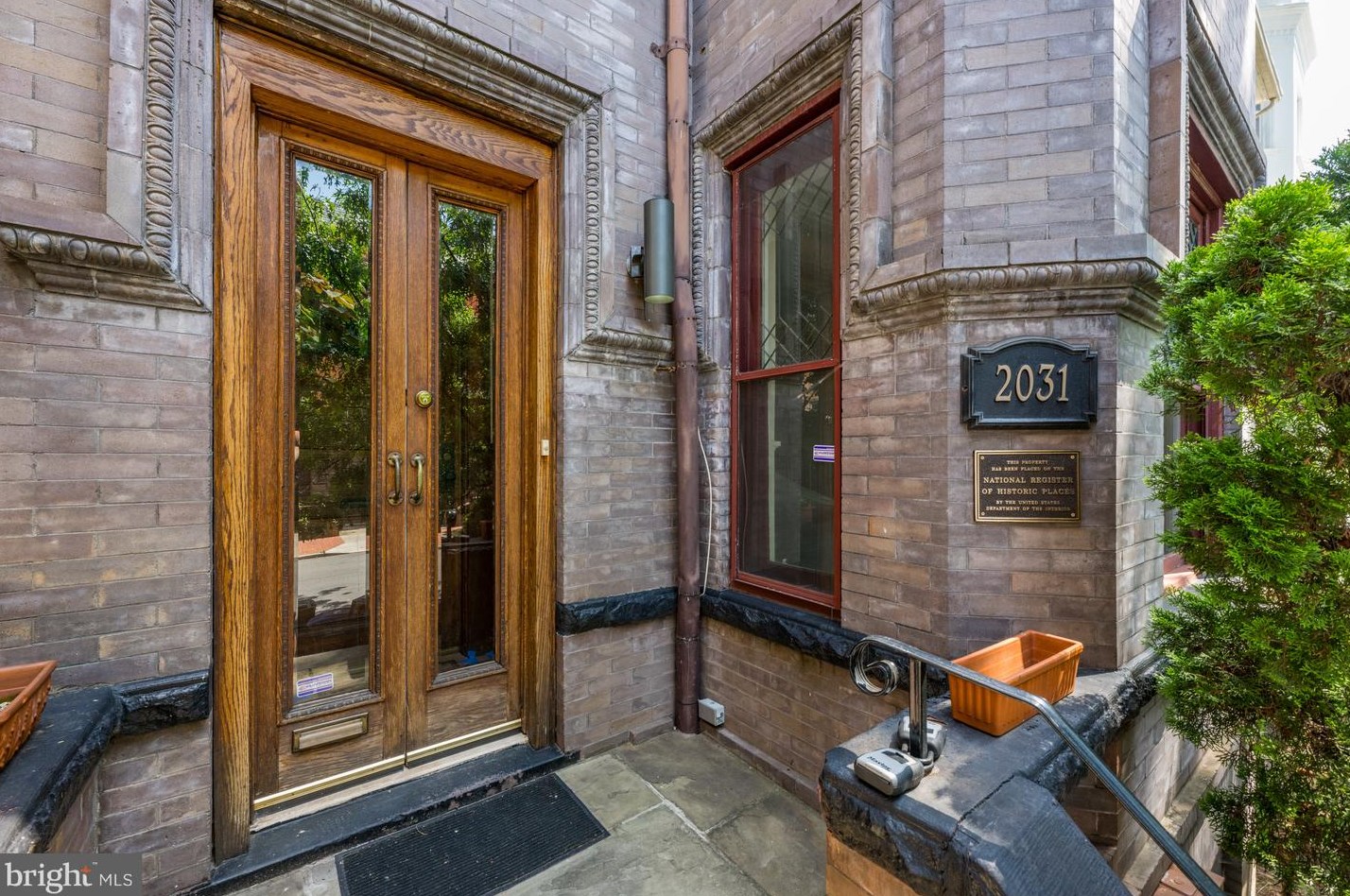 2031 O St, Washington, DC 20036-5913