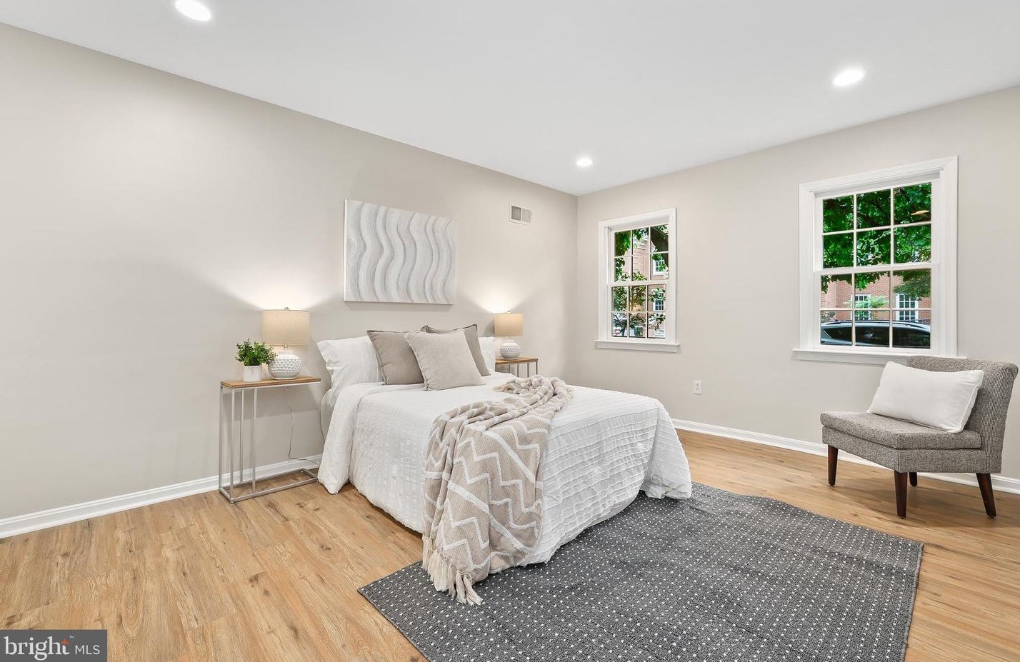 525 7 St, Washington DC 20003-2738 exterior