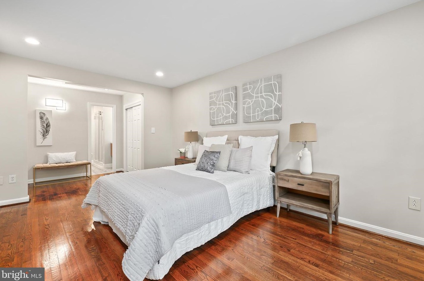 525 7 St, Washington DC 20003-2738 exterior