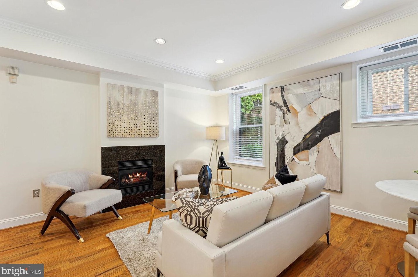 1437 Spring Rd, Washington, DC 20010-1225