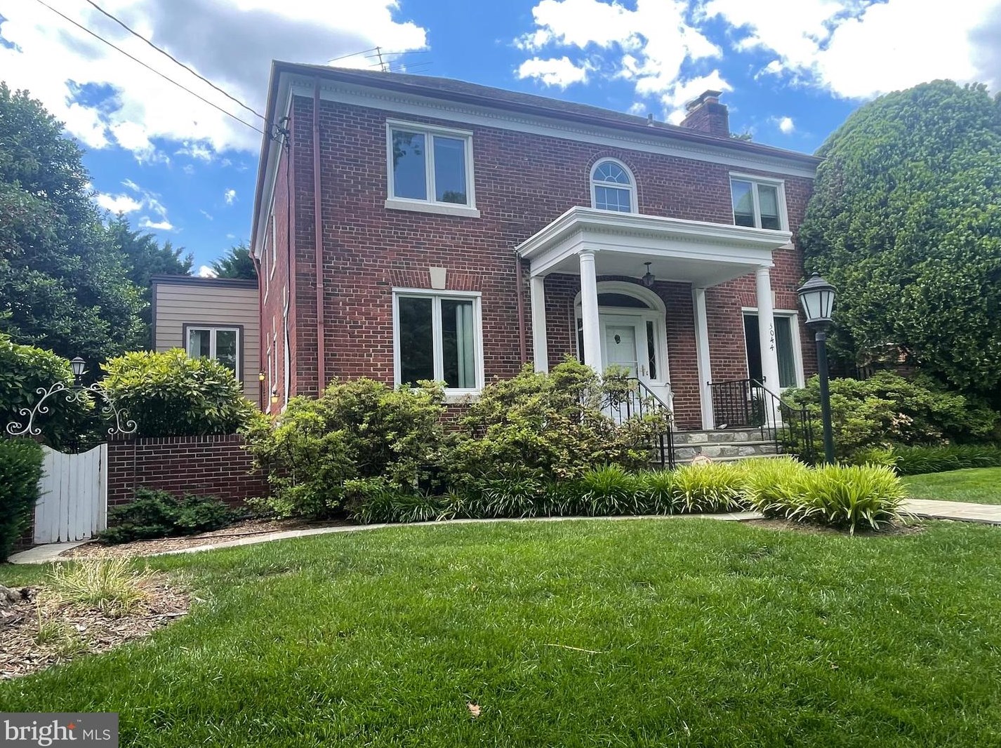 3044 Davenport St Nw, Washington, DC 20008