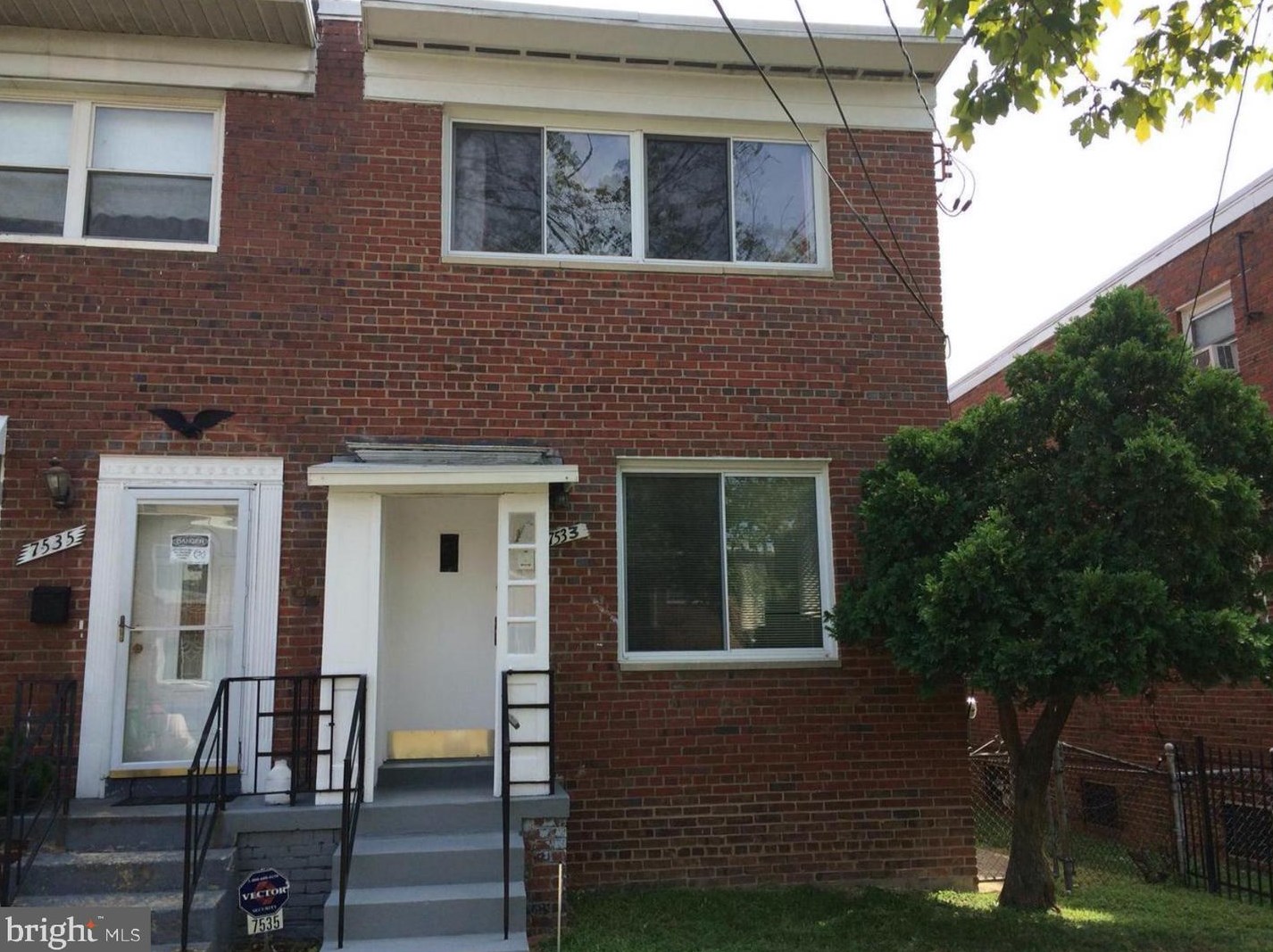 7533 9th St, Washington, DC 20012-1601
