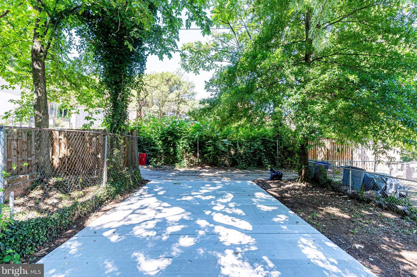 514 45th St, Washington DC  20019-4755 exterior