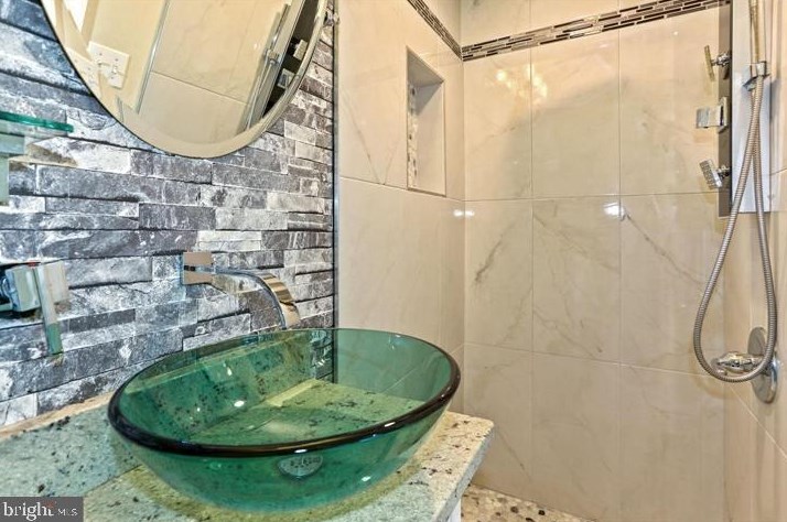 1268 16 St, Washington DC 20012-2810 exterior